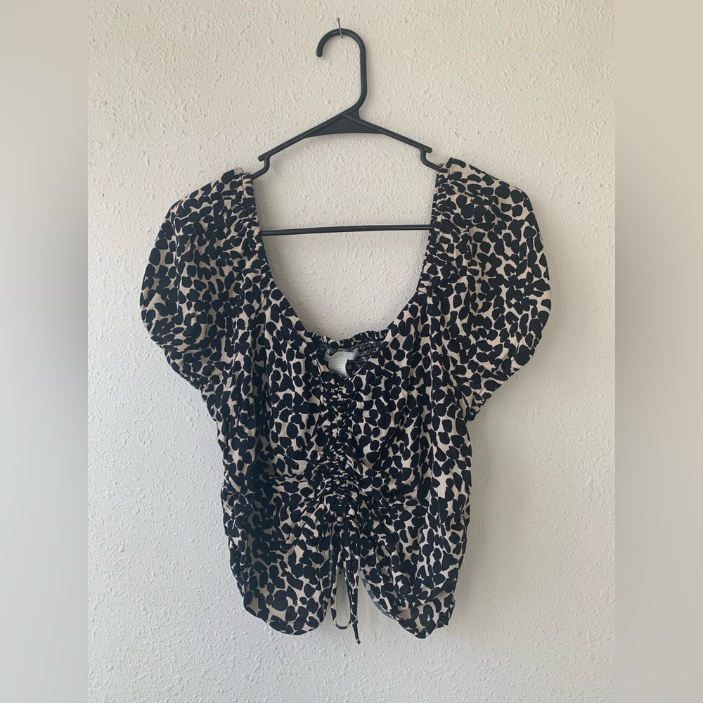 H&M puffy sleeve cheetah top